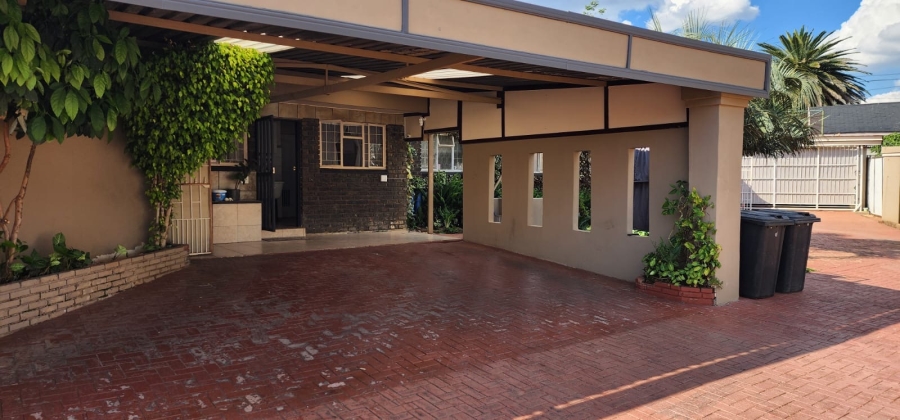 7 Bedroom Property for Sale in Flamwood North West